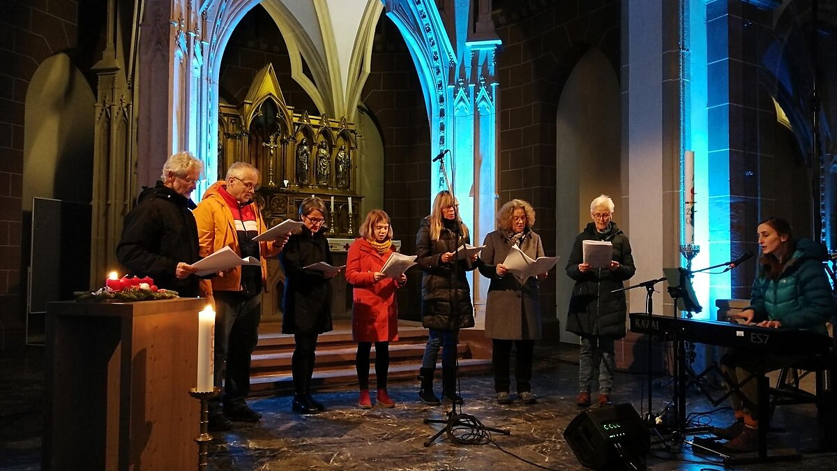 Singen, Plätzchen, Gottesdienst